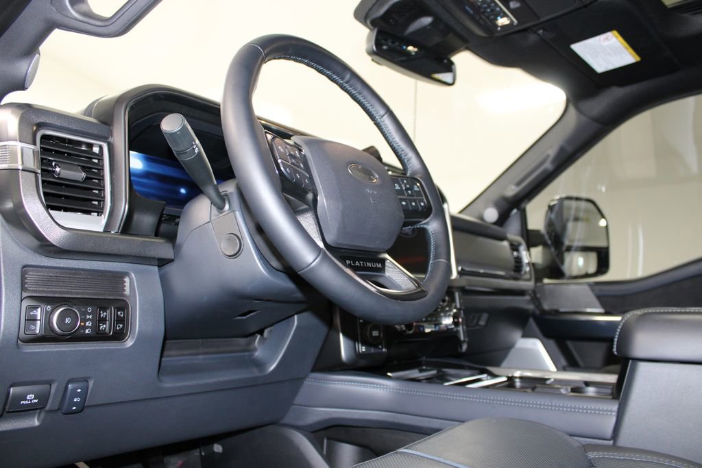 Used 2025 Ford F250 Platinum image 29