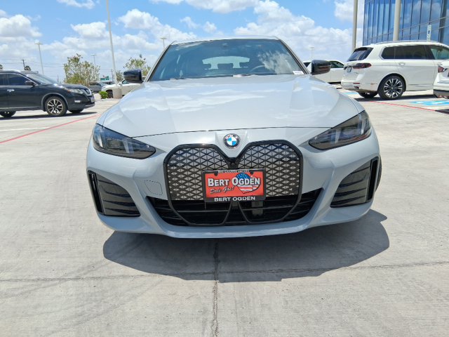 New 2026 BMW i4 eDrive40 w/ M Sport Package RWD image 2