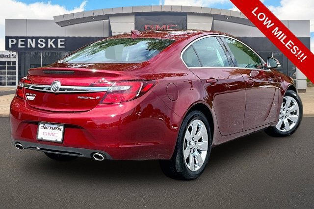 Used 2016 Buick Regal FWD image 2