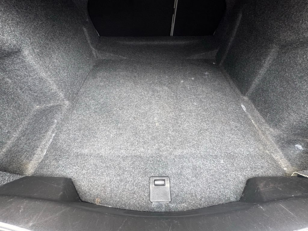 Used 2018 Chevrolet Impala LT FWD image 23