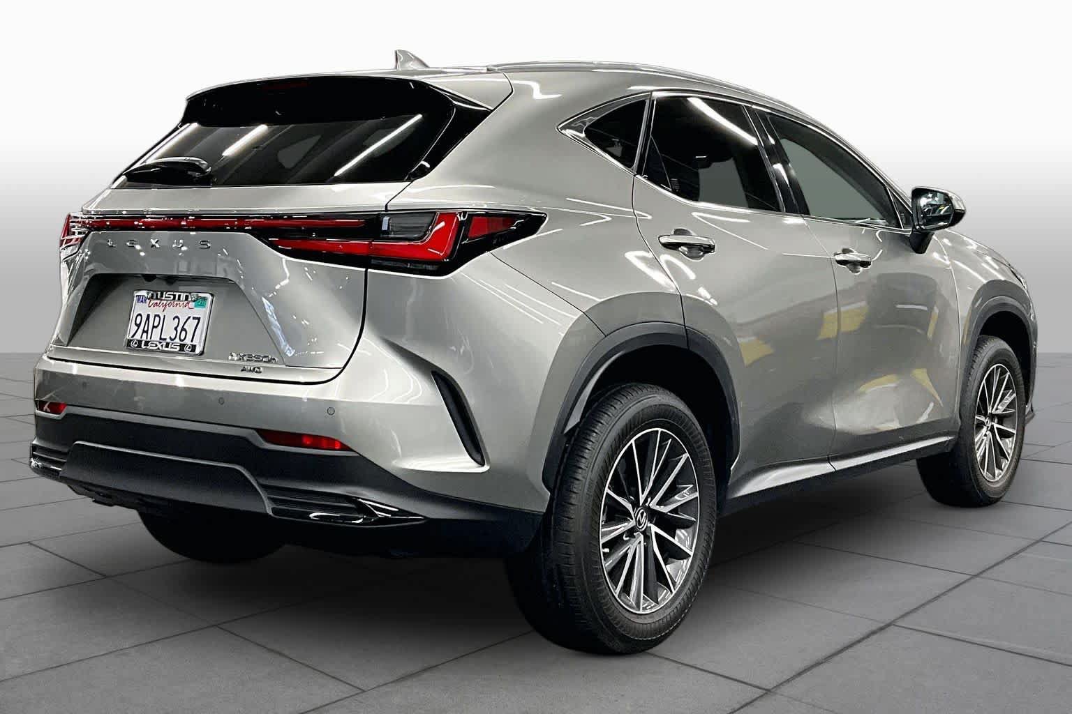 Used 2022 Lexus NX 350h AWD image 13