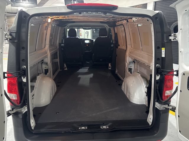 Used 2023 Mercedes-Benz Metris image 26