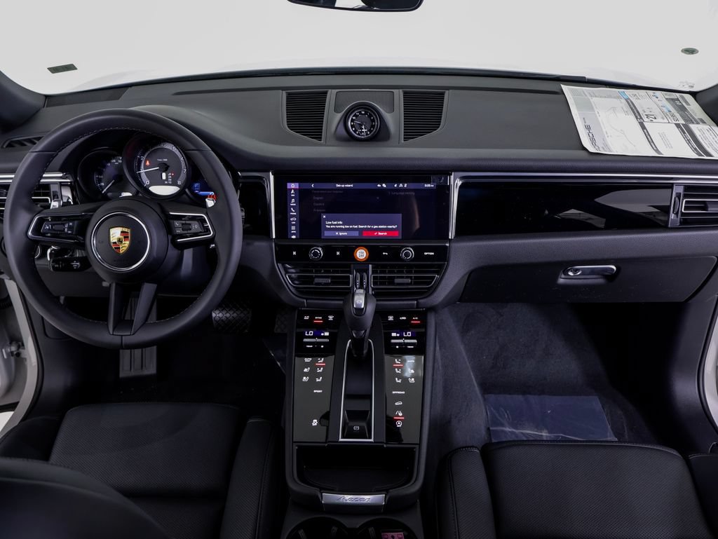 New 2026 Porsche Macan AWD/4WD image 8
