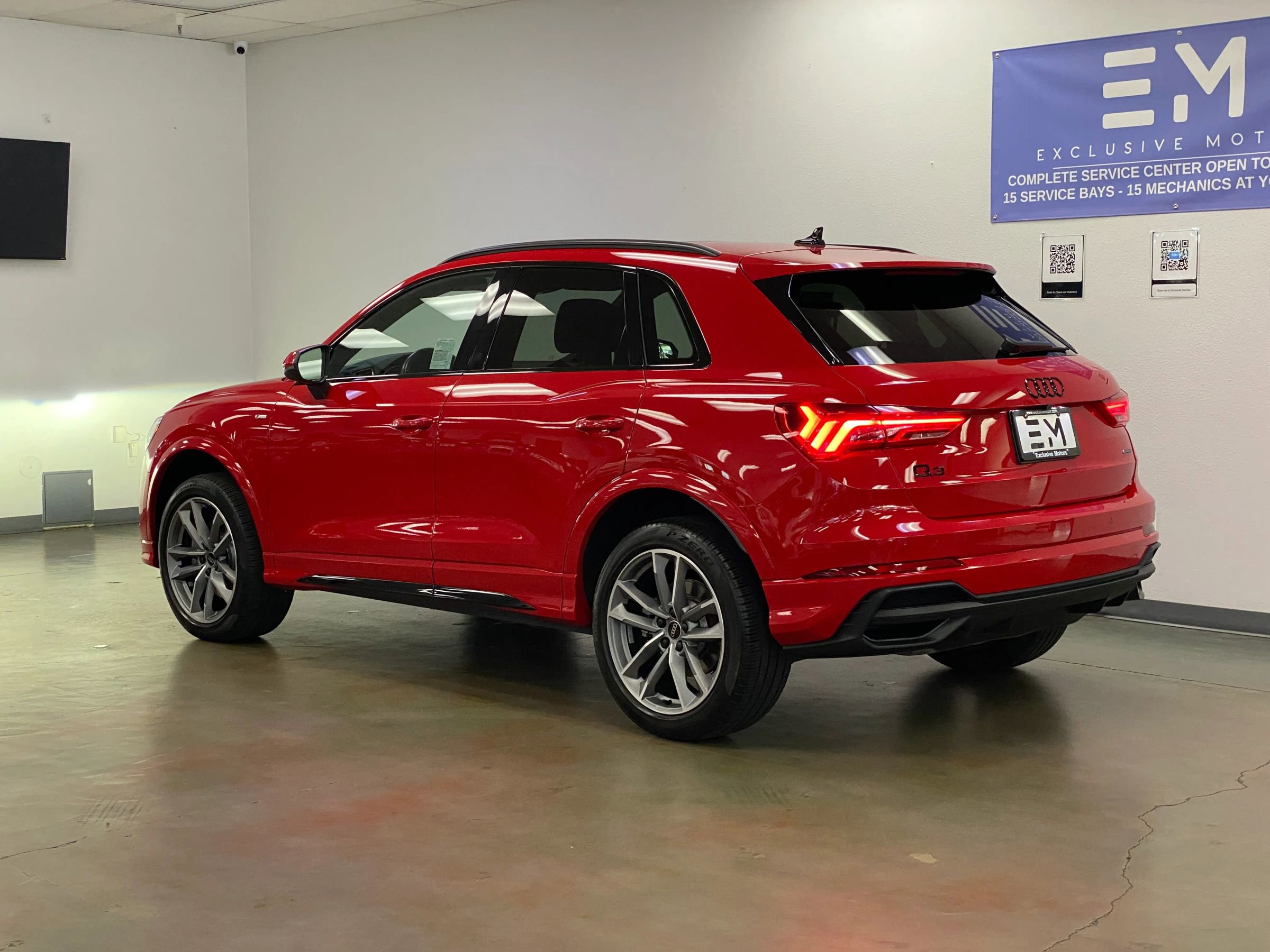 Used 2024 Audi Q3 2.0T Premium AWD/4WD image 7
