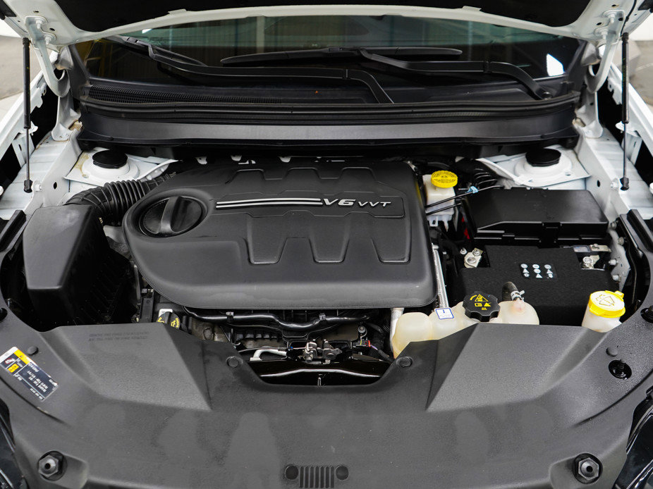 Used 2022 Jeep Cherokee Limited AWD/4WD image 30