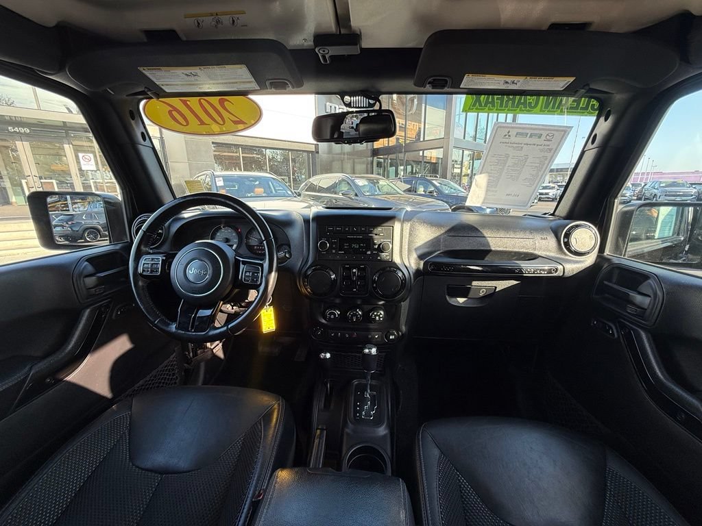 Used 2016 Jeep Wrangler Unlimited Sahara AWD/4WD image 18