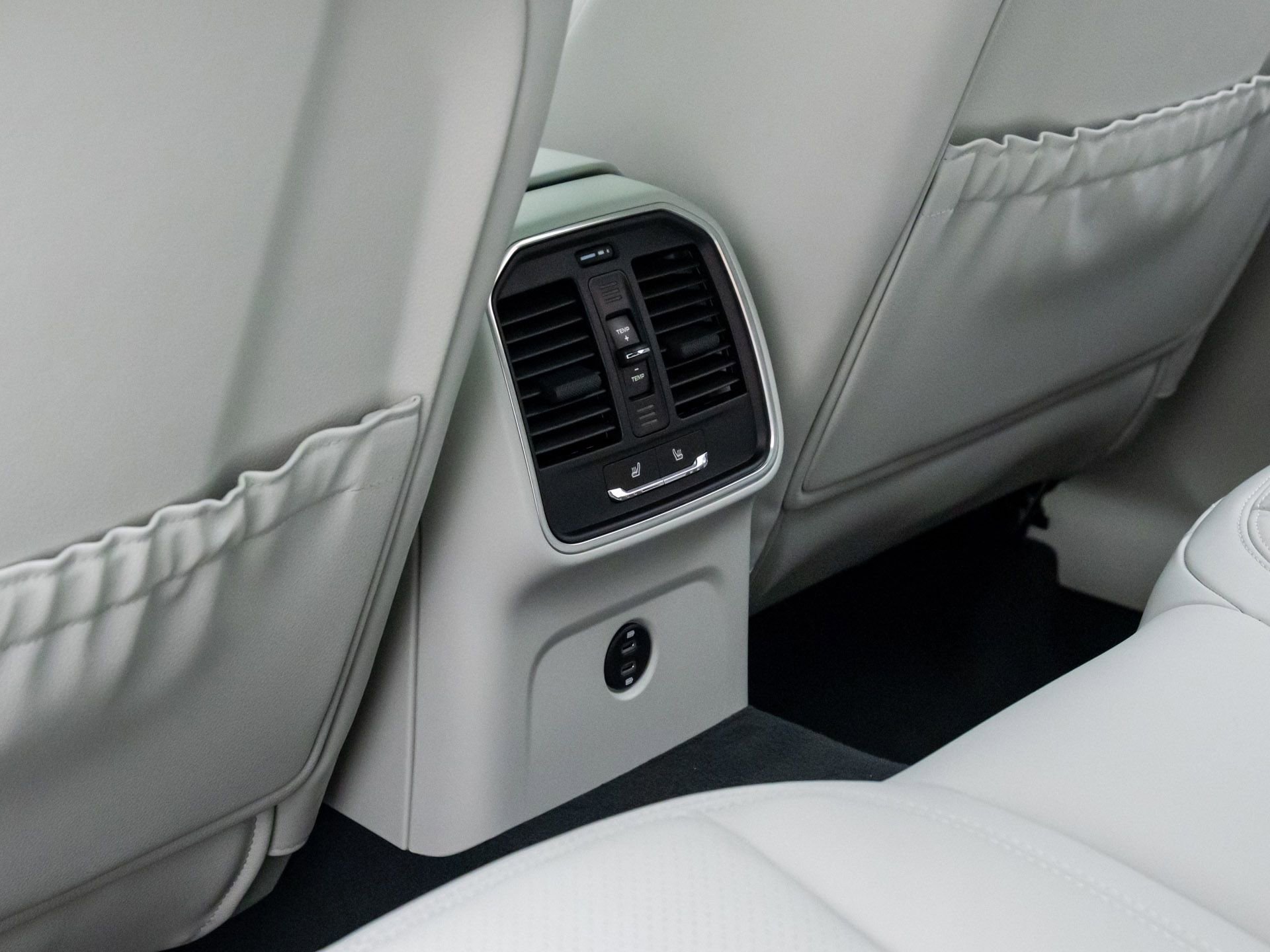 New 2026 Porsche Macan image 17