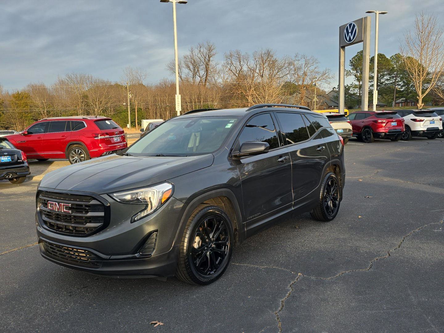 Used 2020 GMC Terrain SLE w/ Driver Convenience Package image 3