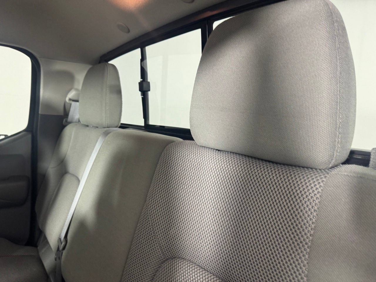 Used 2021 Nissan Frontier SV w/ Midnight Edition Floor Mats AWD/4WD image 26