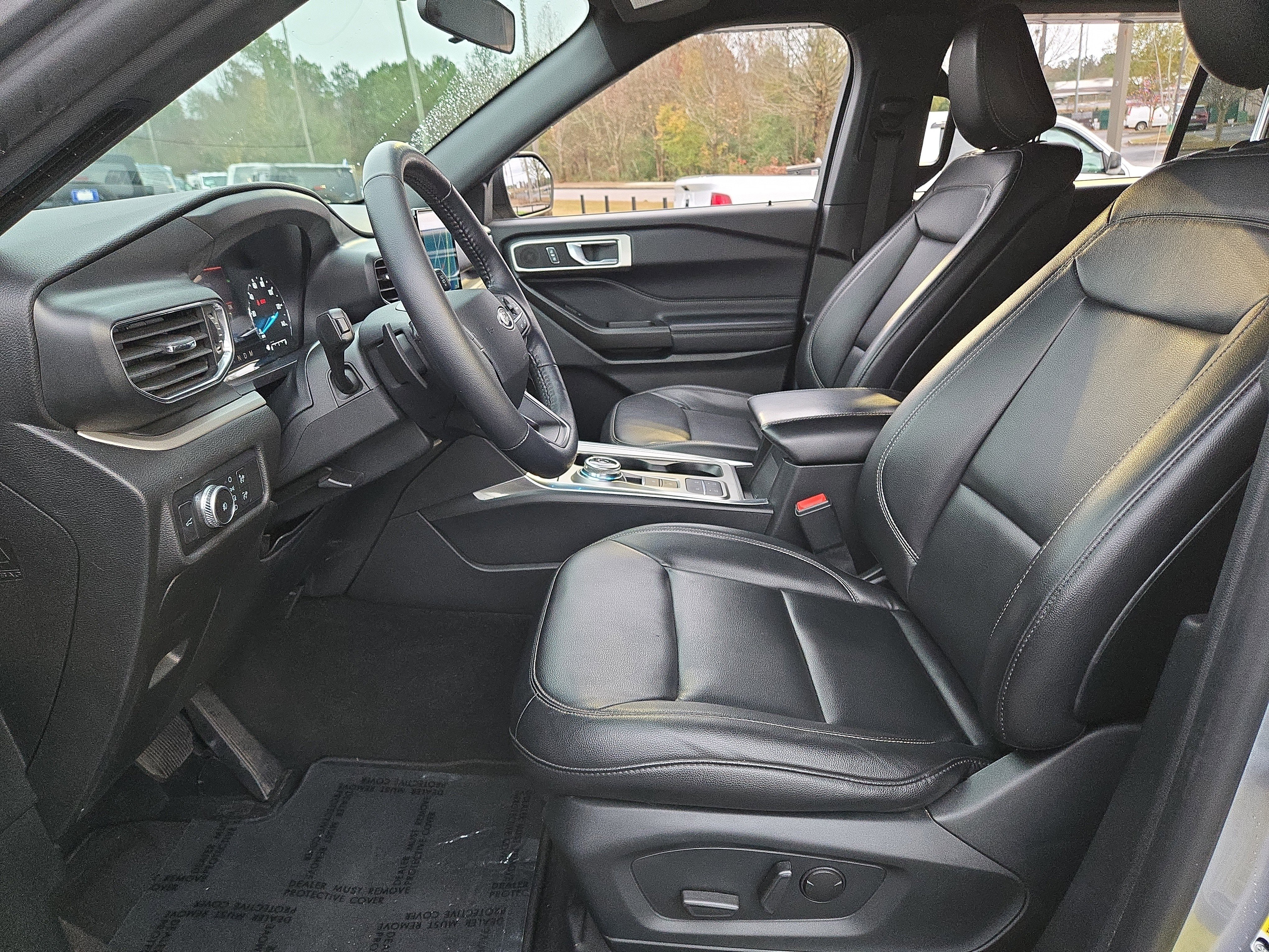 Used 2020 Ford Explorer XLT w/ Equipment Group 202A image 23