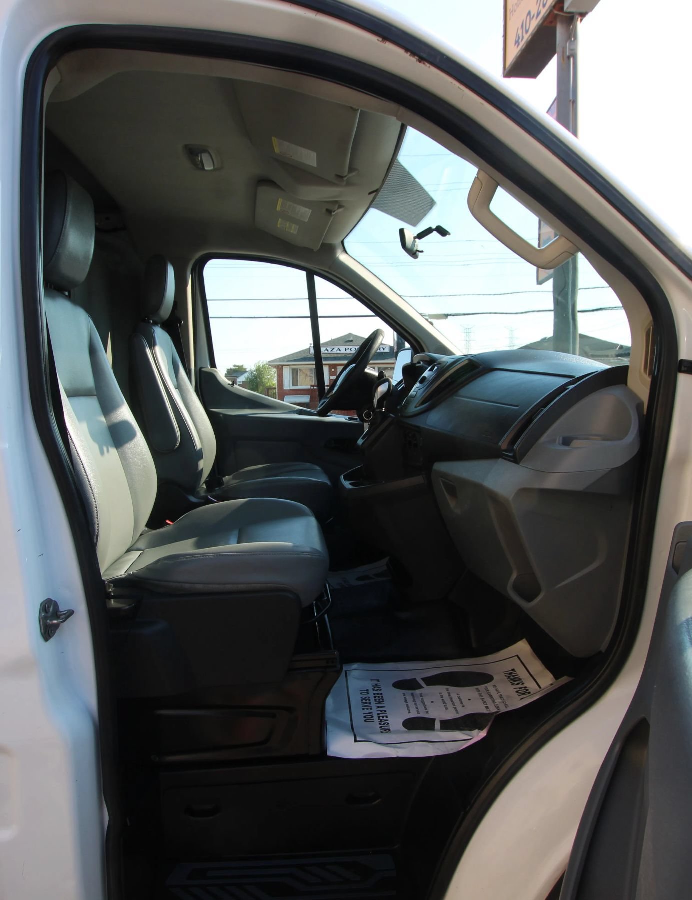 Used 2015 Ford Transit 250 130 Low Roof RWD image 10