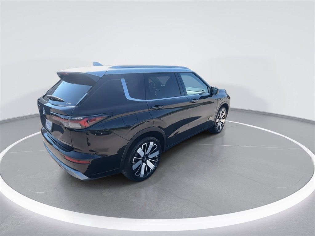 New 2025 Mitsubishi Outlander AWD image 8