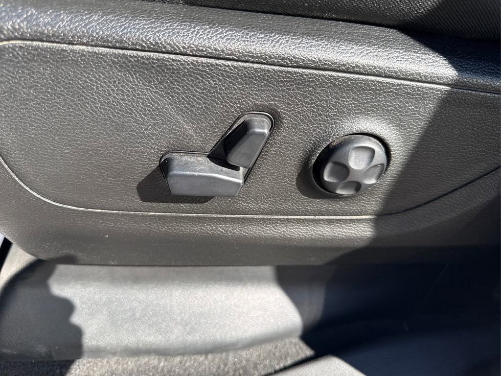 Used 2019 RAM 1500 Big Horn image 39