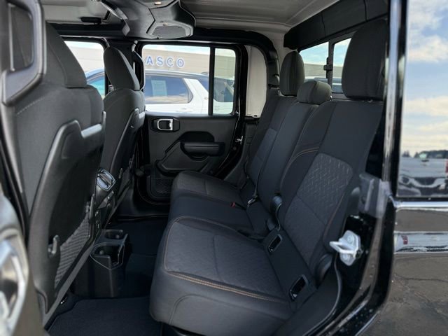 Used 2024 Jeep Gladiator Mojave w/ Convenience Group image 15
