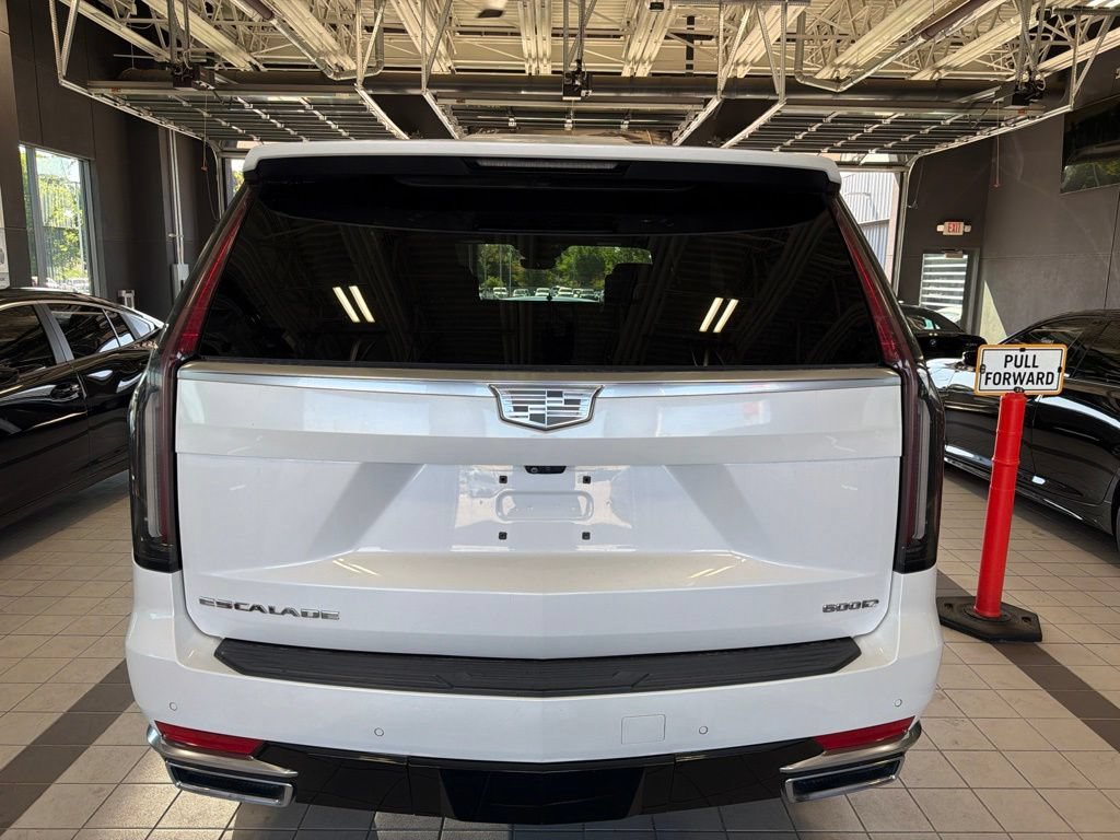 Used 2021 Cadillac Escalade Premium Luxury AWD/4WD image 5