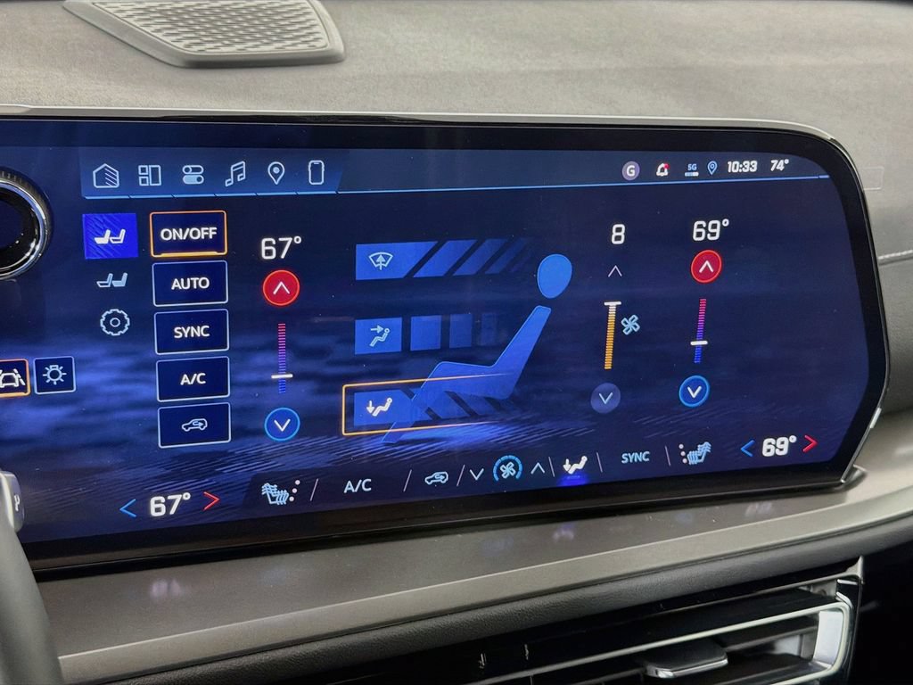 New 2027 Chevrolet Traverse LT w/ Enhanced Driving Package FWD image 16