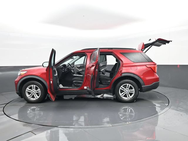 Used 2022 Ford Explorer XLT w/ Class IV Trailer Tow Package AWD/4WD image 32