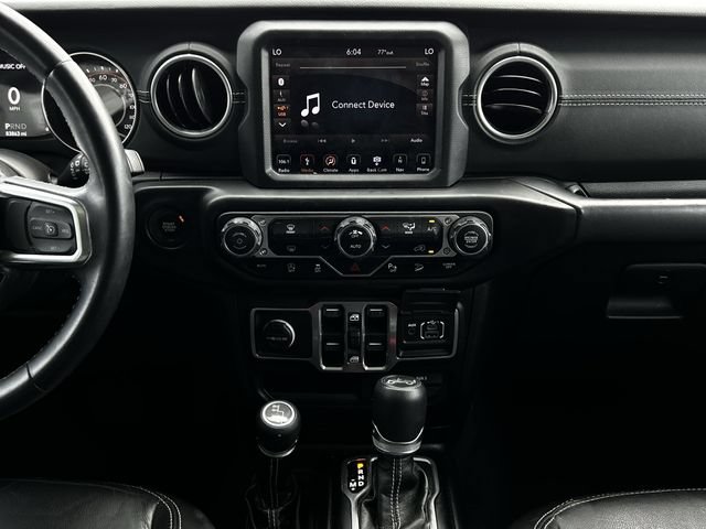 Used 2018 Jeep Wrangler Unlimited Sahara AWD/4WD image 16