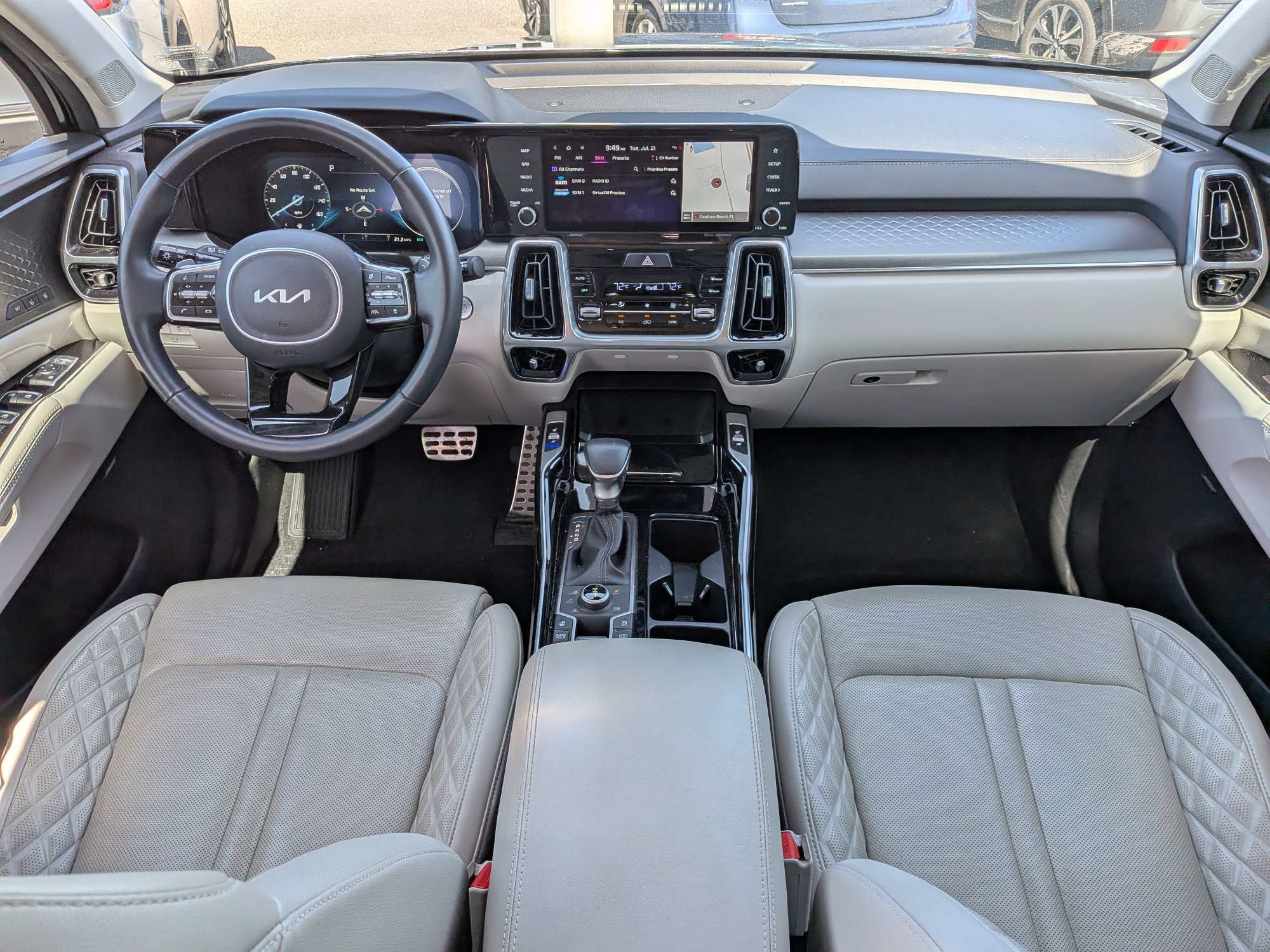 Used 2023 Kia Sorento SX AWD/4WD image 15