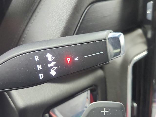 Used 2025 GMC Yukon Denali RWD image 27