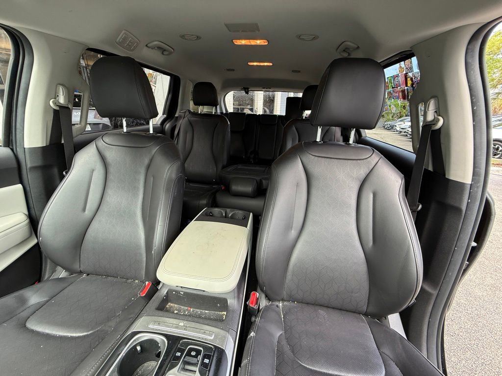 Used 2022 Kia Carnival LX FWD image 8