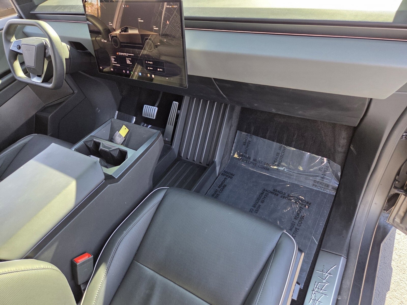 Used 2025 Tesla Cybertruck AWD Crew Cab image 16