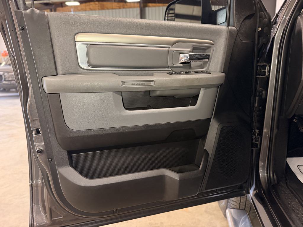Used 2015 RAM 3500 Lone Star AWD/4WD image 22