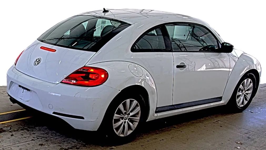 Used 2015 Volkswagen Beetle 1.8T image 3