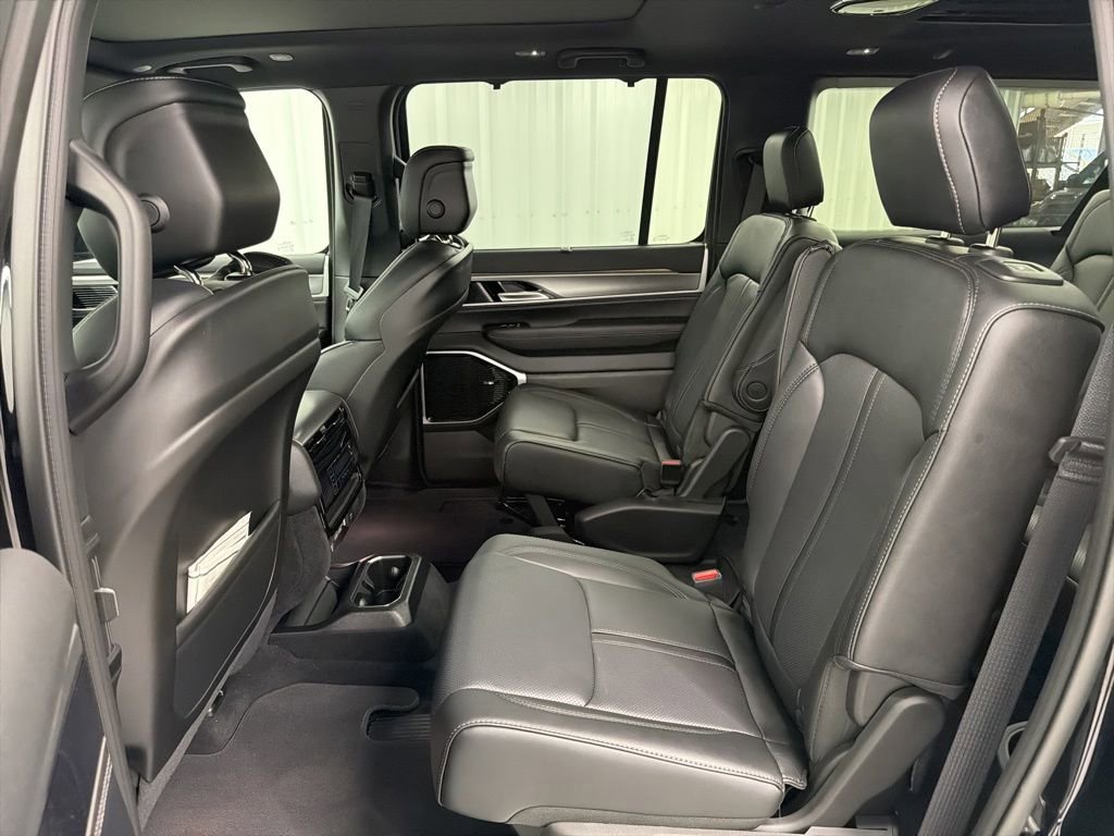New 2026 Jeep Grand Wagoneer L Limited AWD/4WD image 13
