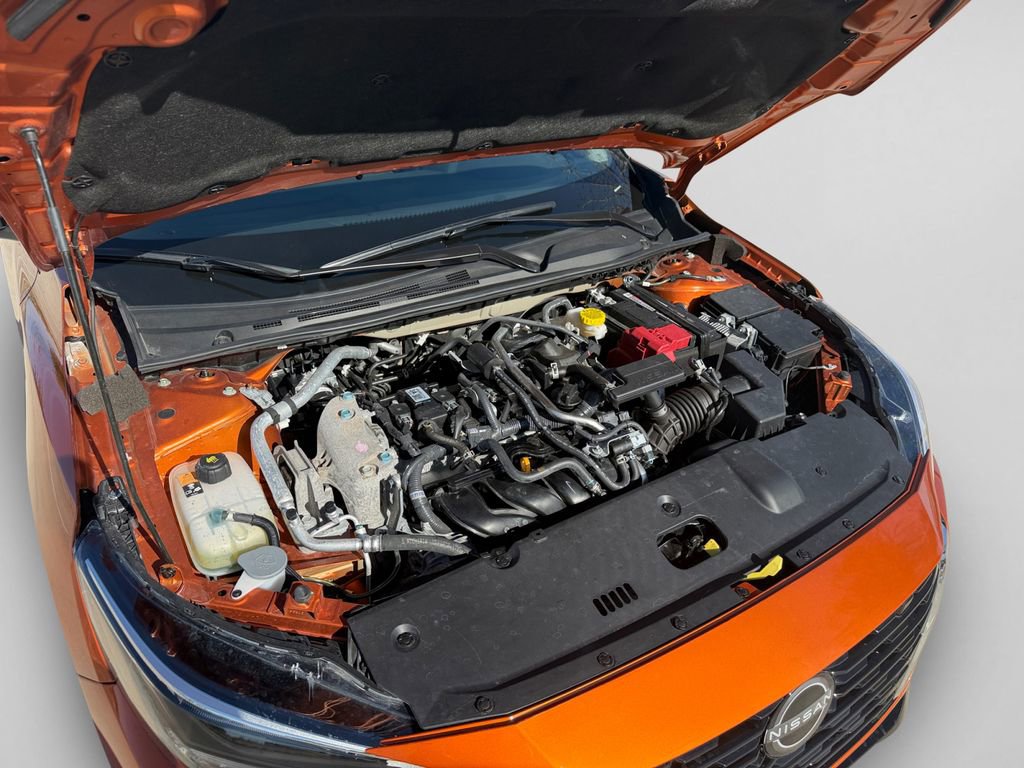 Used 2025 Nissan Sentra SR w/ SR Premium Package image 9