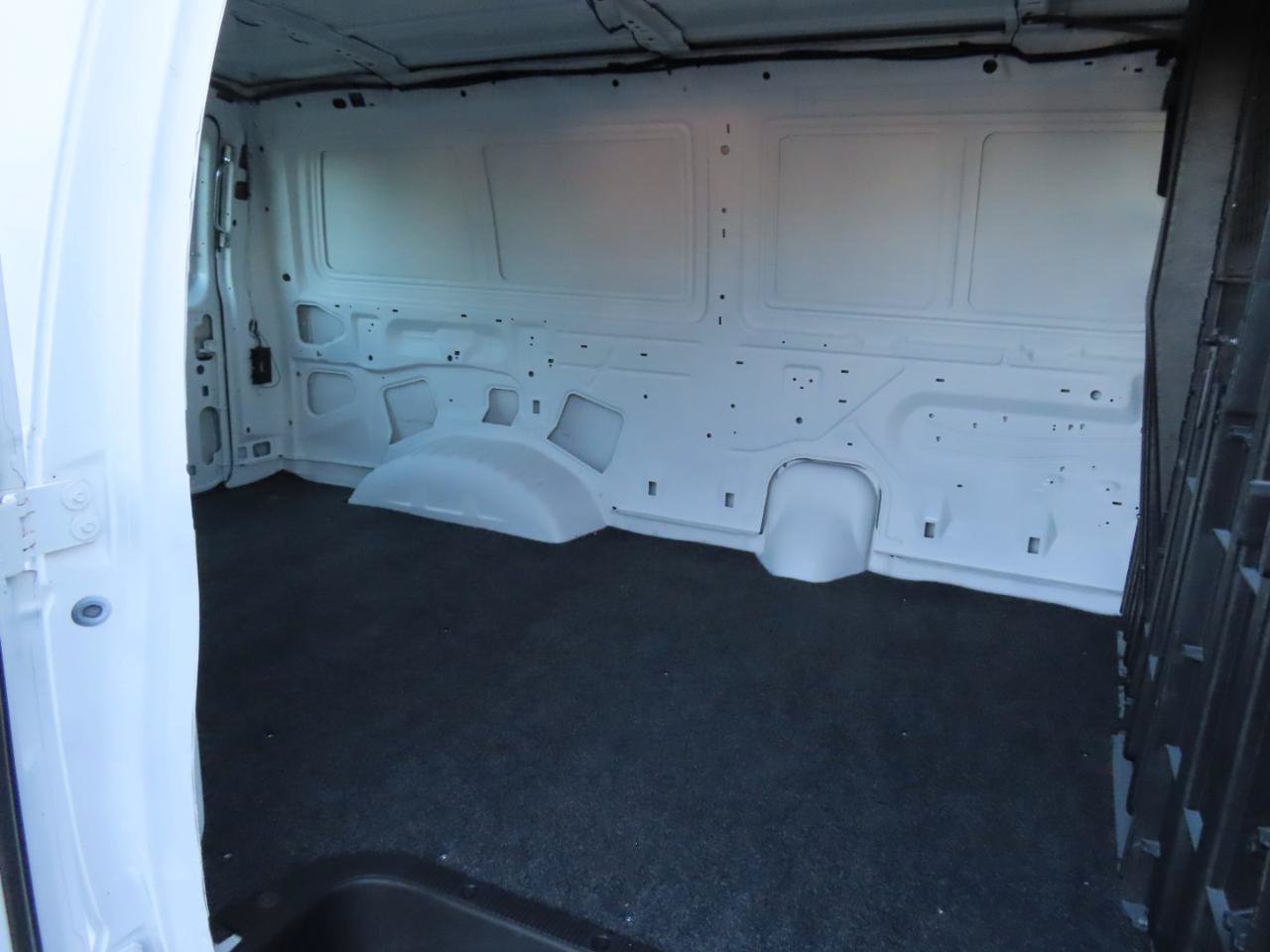 Used 2013 Ford E-250 and Econoline 250 RWD image 19