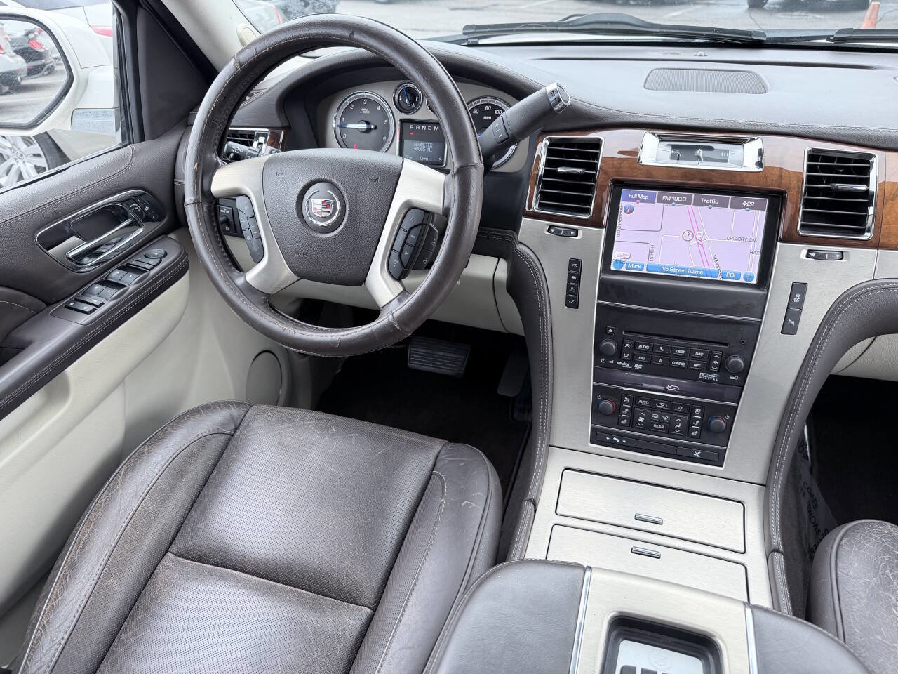 Used 2013 Cadillac Escalade ESV Platinum RWD image 20