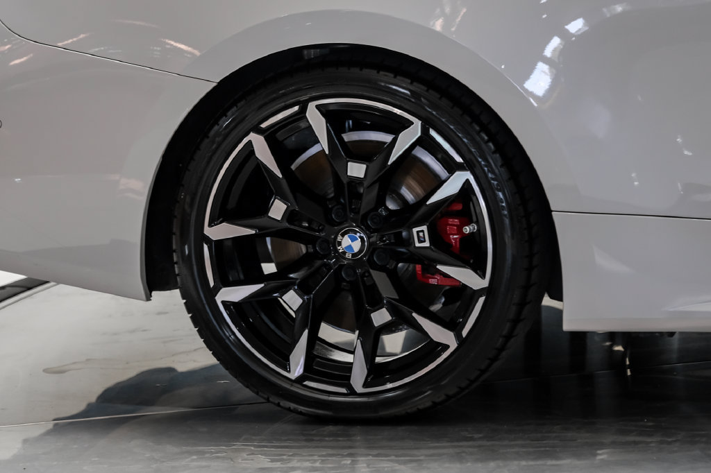 Used 2025 BMW M440i Convertible w/ Premium Package RWD image 60