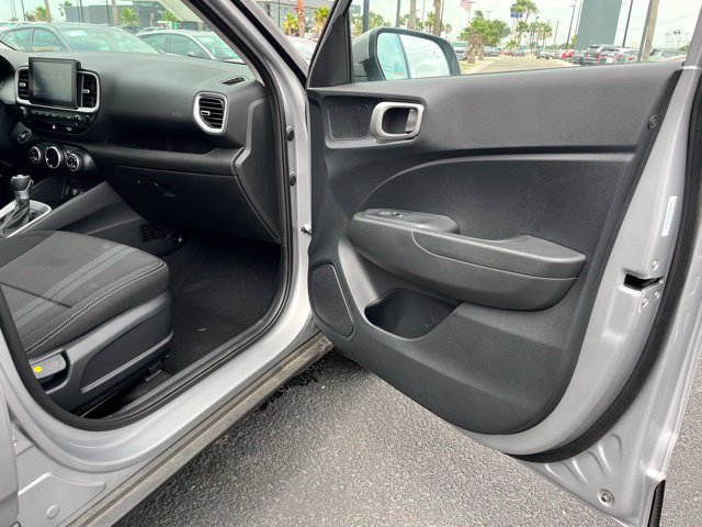 New 2026 Hyundai Venue SEL FWD image 21