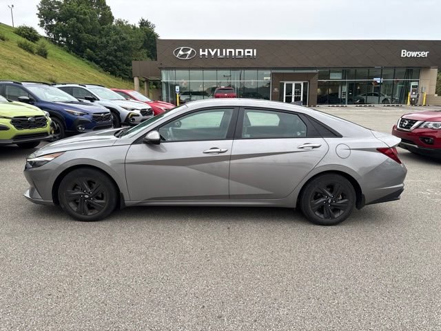 Used 2023 Hyundai Elantra SEL FWD video 2