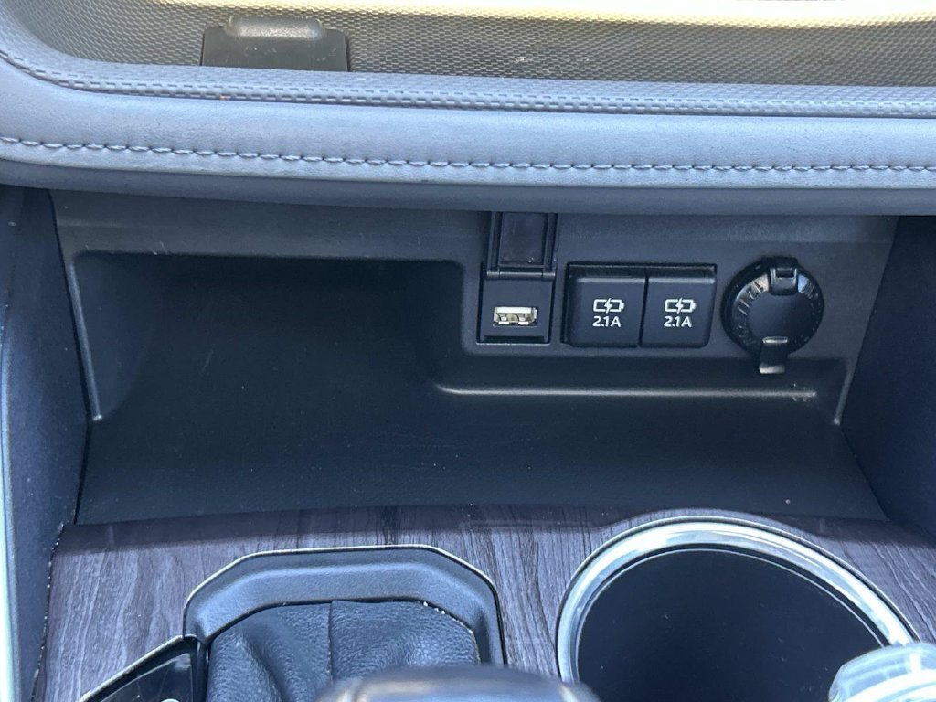 Used 2021 Toyota Highlander Limited FWD image 42