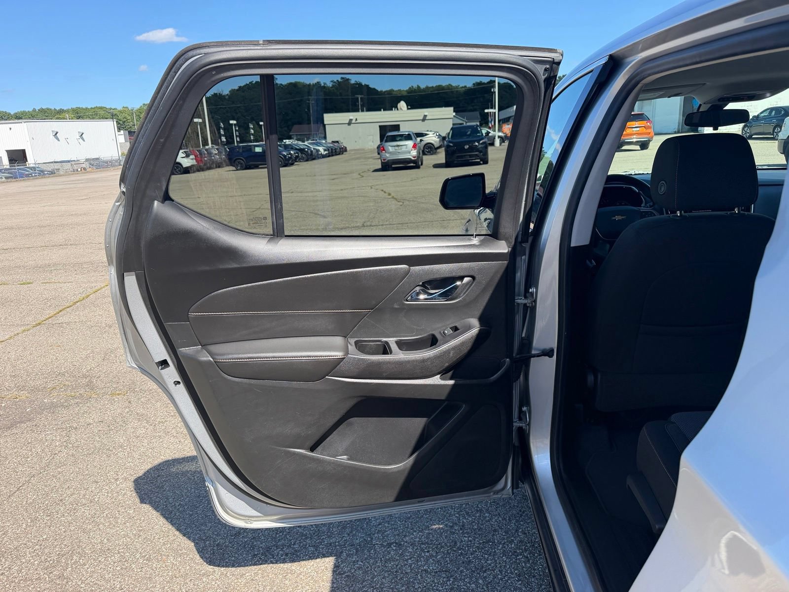 Used 2020 Chevrolet Traverse LS AWD/4WD image 22