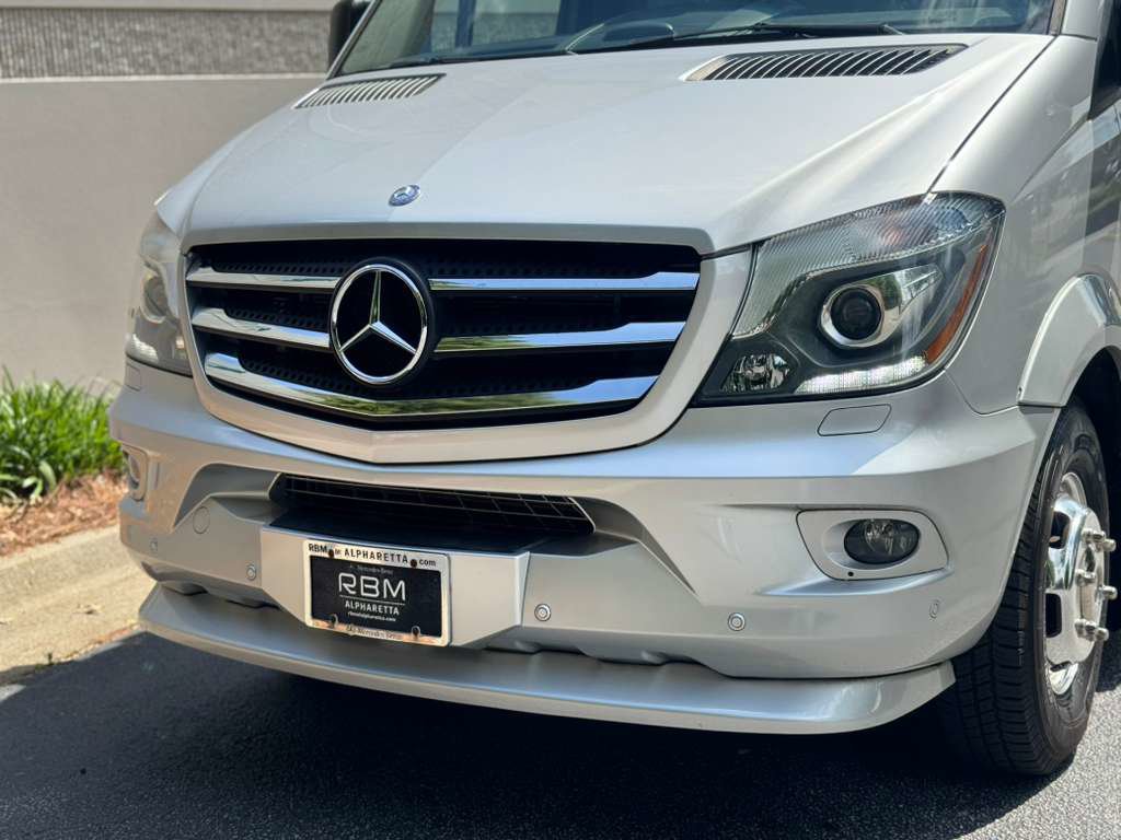Used 2015 Mercedes-Benz Sprinter 3500 image 7