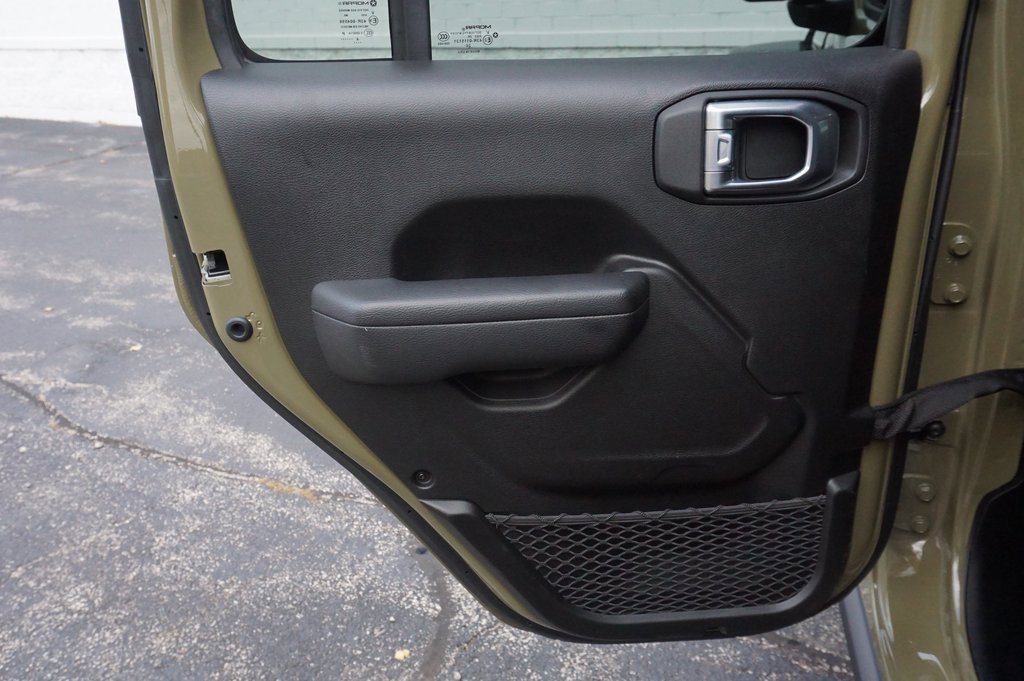 Used 2025 Jeep Wrangler Rubicon image 28