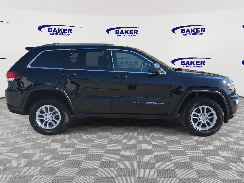 Used 2020 Jeep Grand Cherokee Laredo AWD/4WD image 2