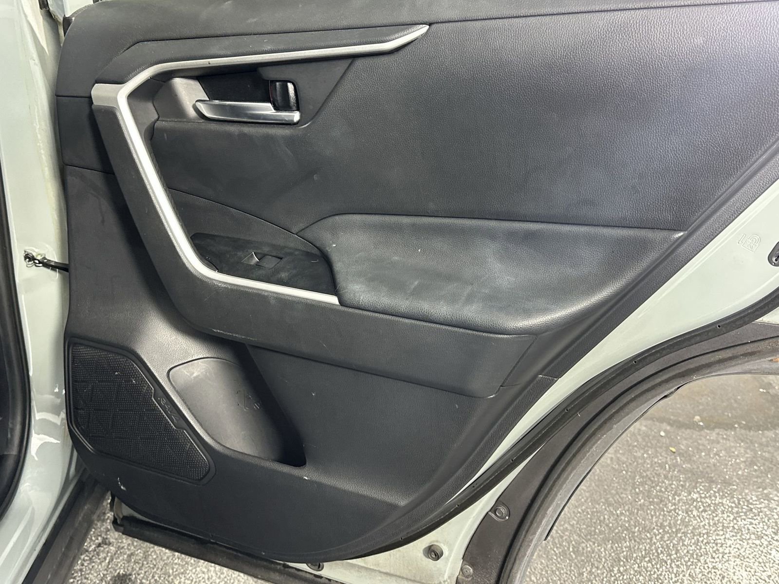 Used 2020 Toyota RAV4 XLE image 44