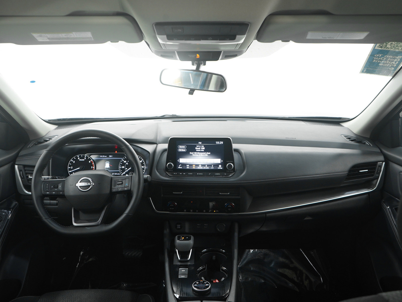 Used 2025 Nissan Rogue SV image 15