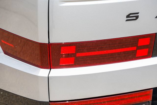 Certified 2024 Hyundai Santa Fe Calligraphy AWD/4WD image 10