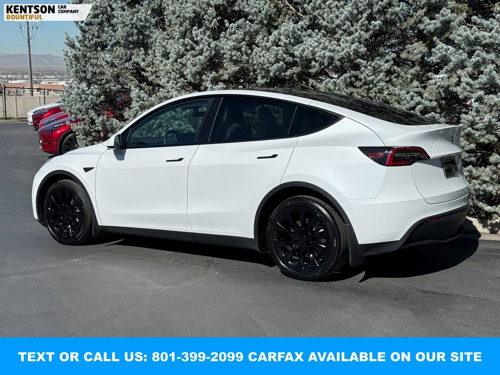 Used 2022 Tesla Model Y Long Range image 4