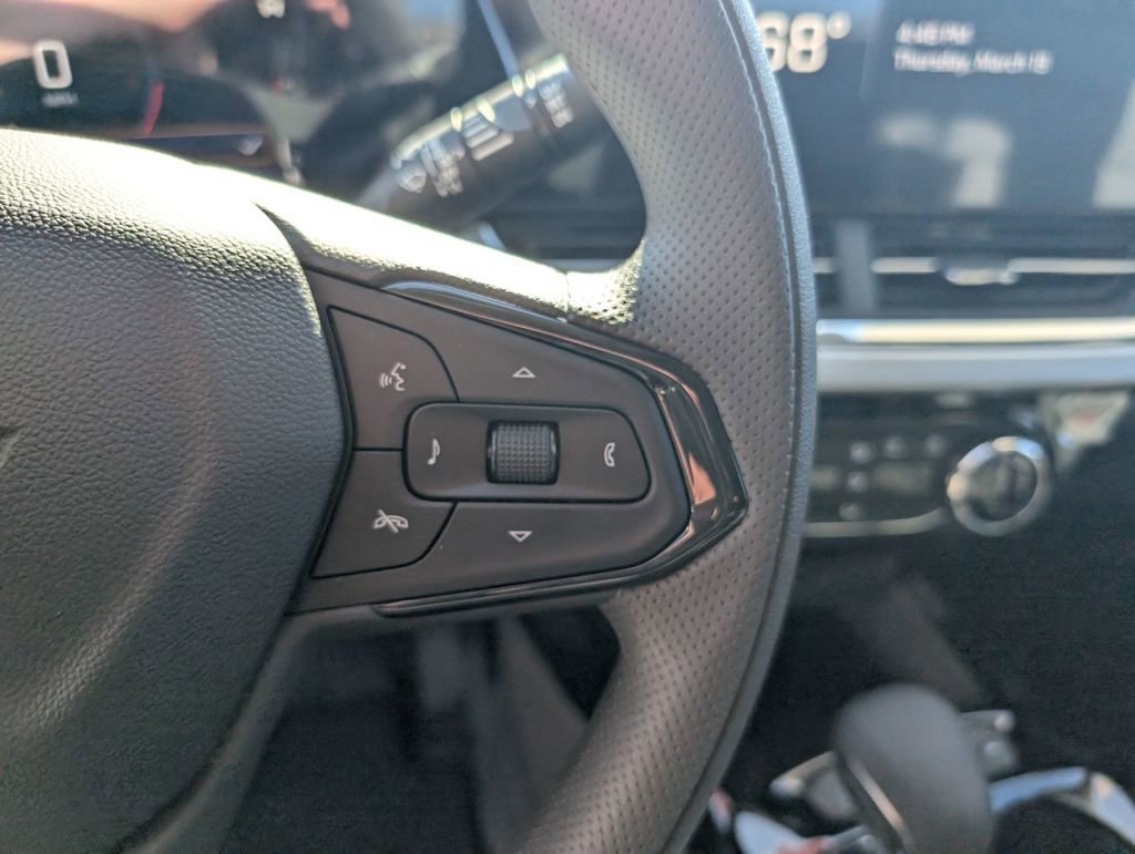 New 2026 Chevrolet Trax LT image 18