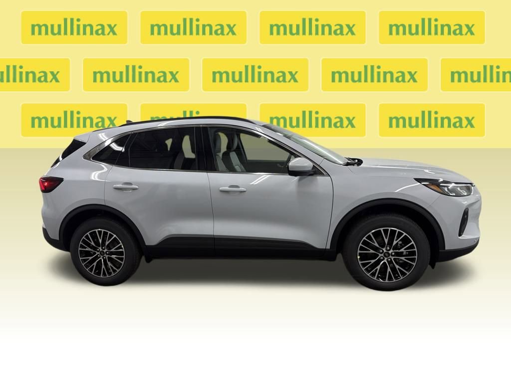 New 2026 Ford Escape SE w/ PHEV Premium Package video 2