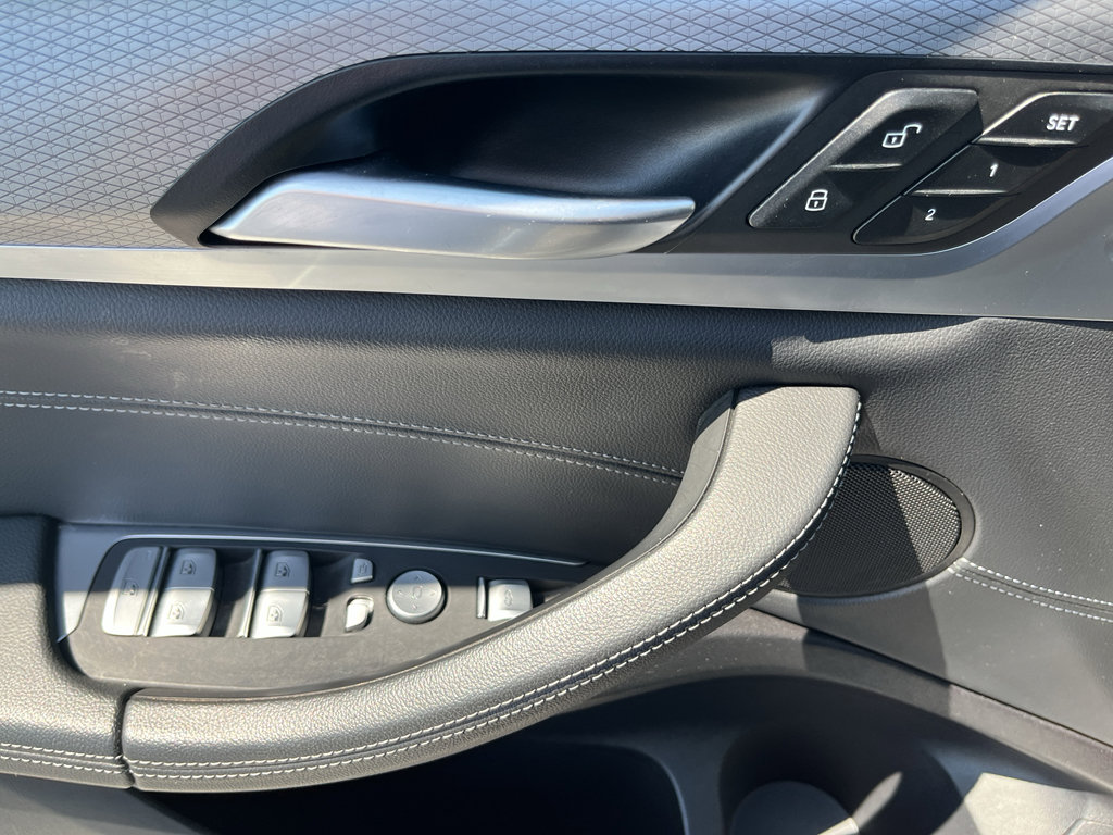 Used 2020 BMW X4 M40i w/ Premium Package image 11