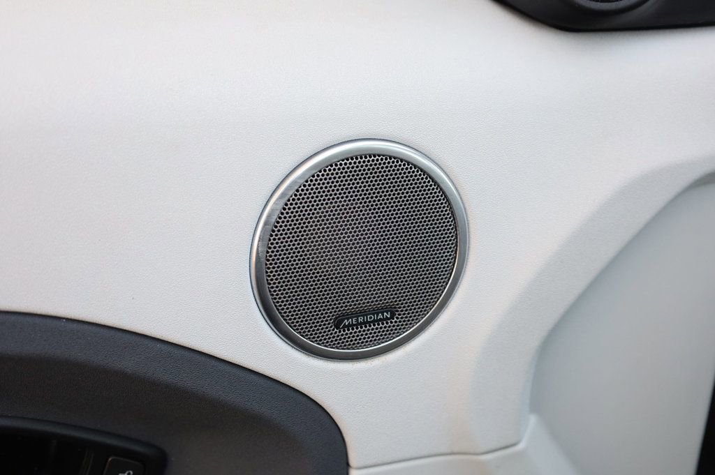 Used 2015 Land Rover Range Rover Evoque Pure Plus image 30