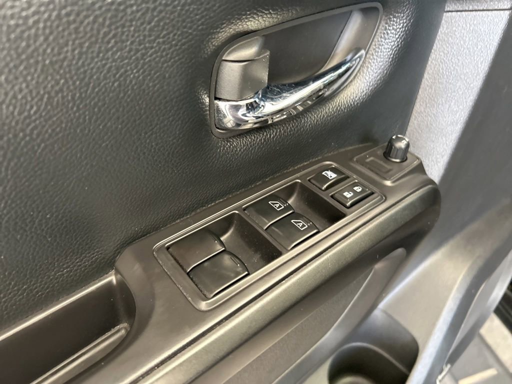 Used 2021 Nissan Titan PRO-4X w/ Pro-4x Convenience Package image 45