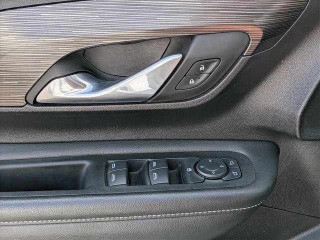 Used 2024 GMC Terrain SLE FWD image 11